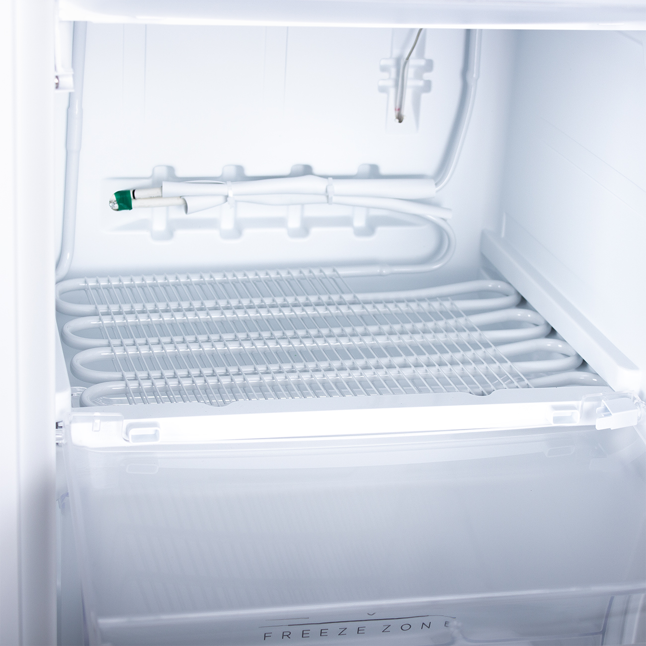 Морозильник Manya F851WH